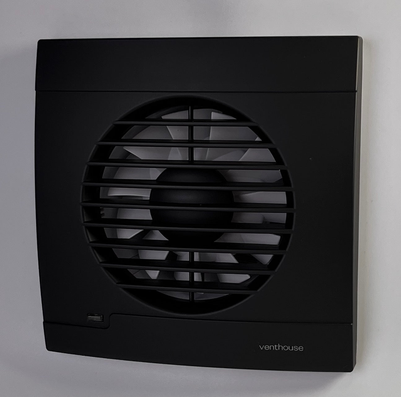 Vulkan RK100T Onyx ECO bathroom fan - Venthouse