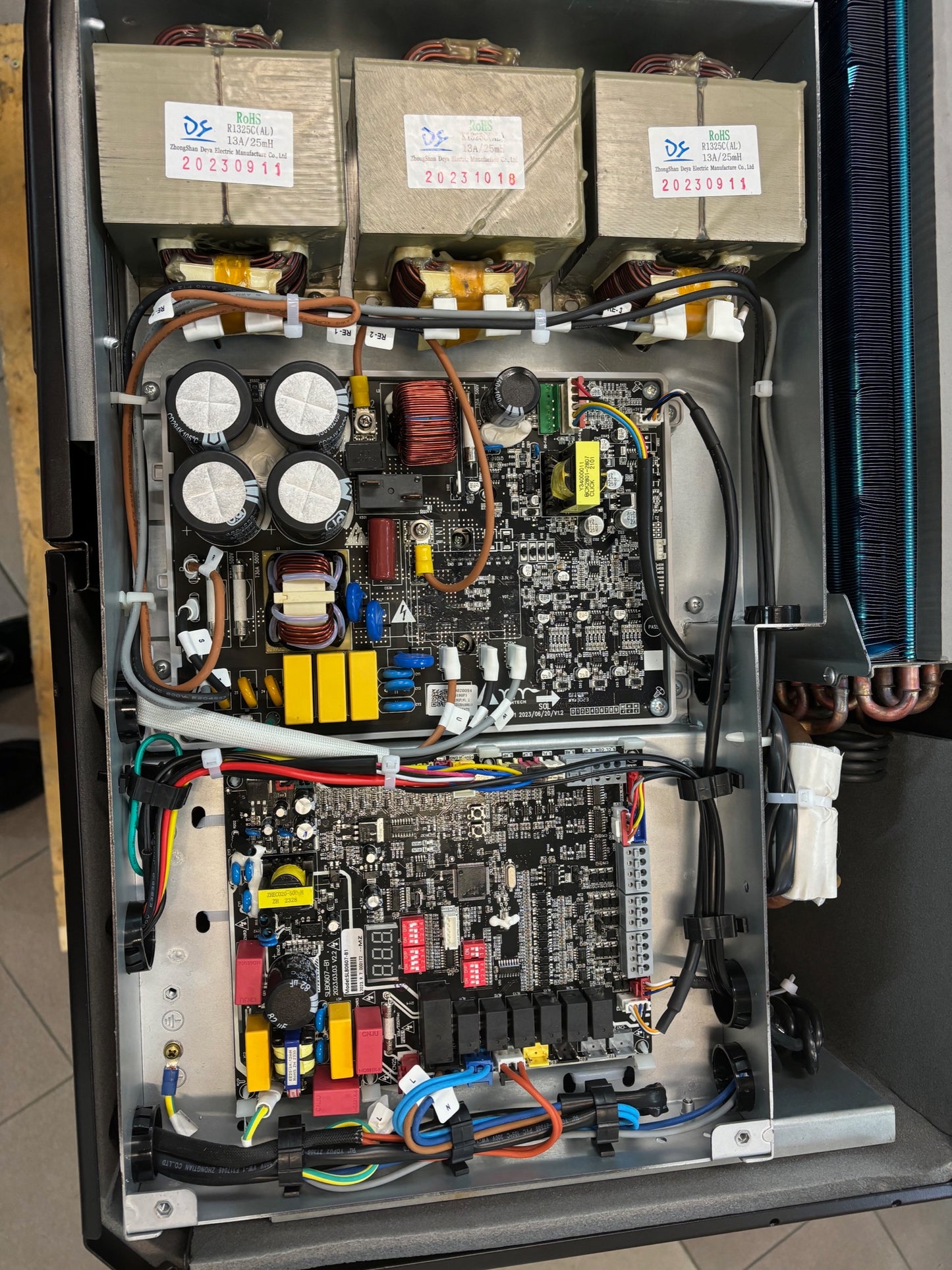 Pompa ciepła monoblokowa HPM-V120W/SR3 12kW R290