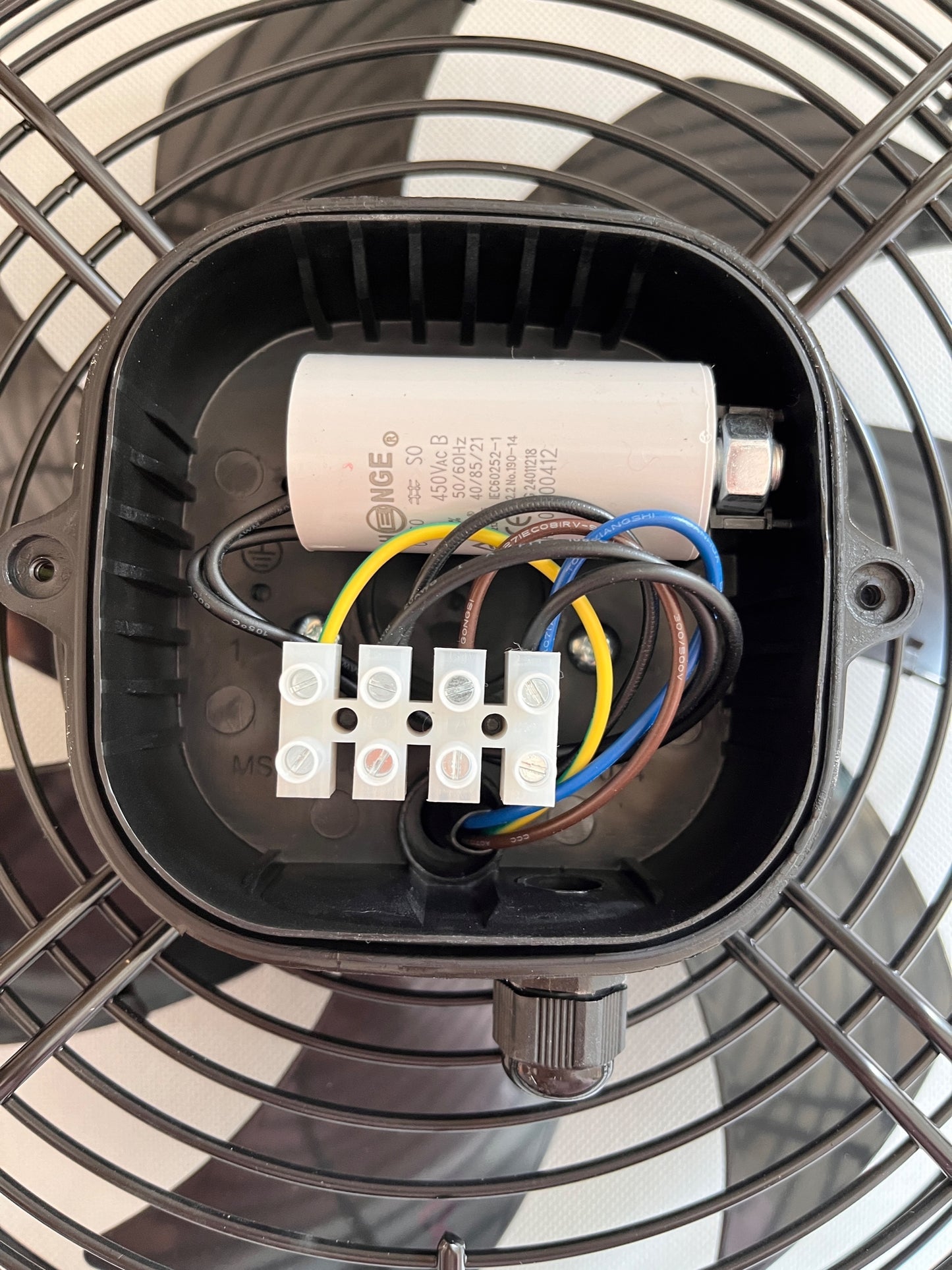 Wentylator przemysłowy YWF-2E-300-B-92/35-G